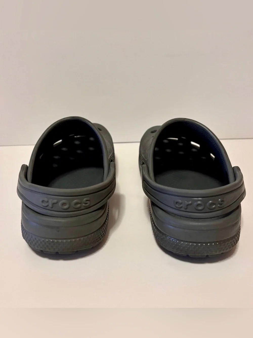 CROCS Kids Classic Clogs in Gray